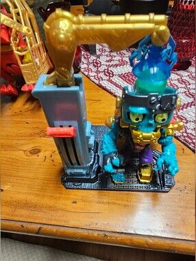Treasure X Monster Gold Mega Monster Lab Playset